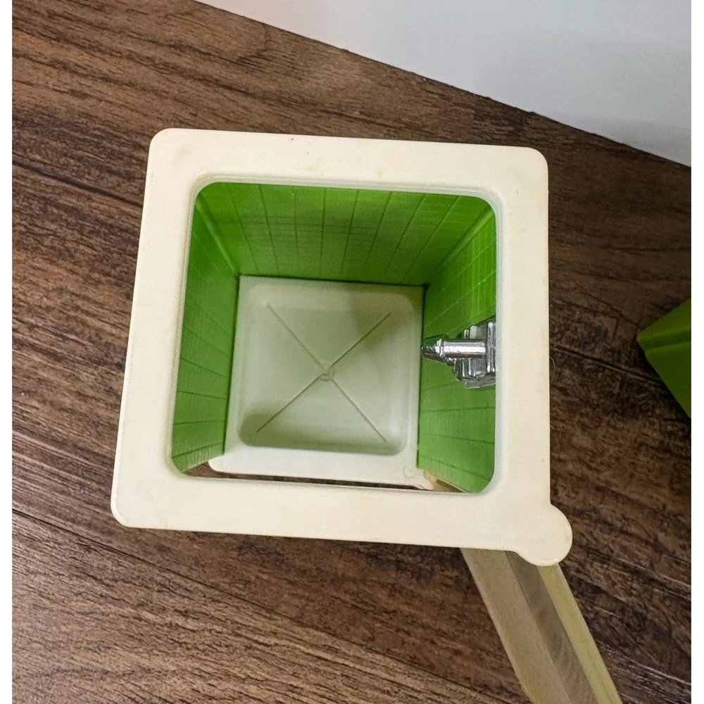 Vintage 1977 Fisher Price Dollhouse Family Green Bathroom Toilet Shower Vanity